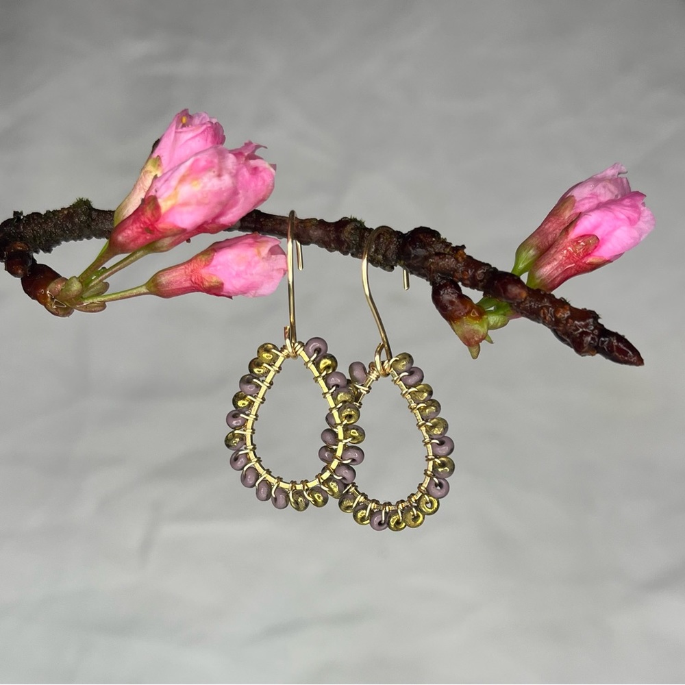 Gold tone/lavender wire wrapped teardrop beaded earrings